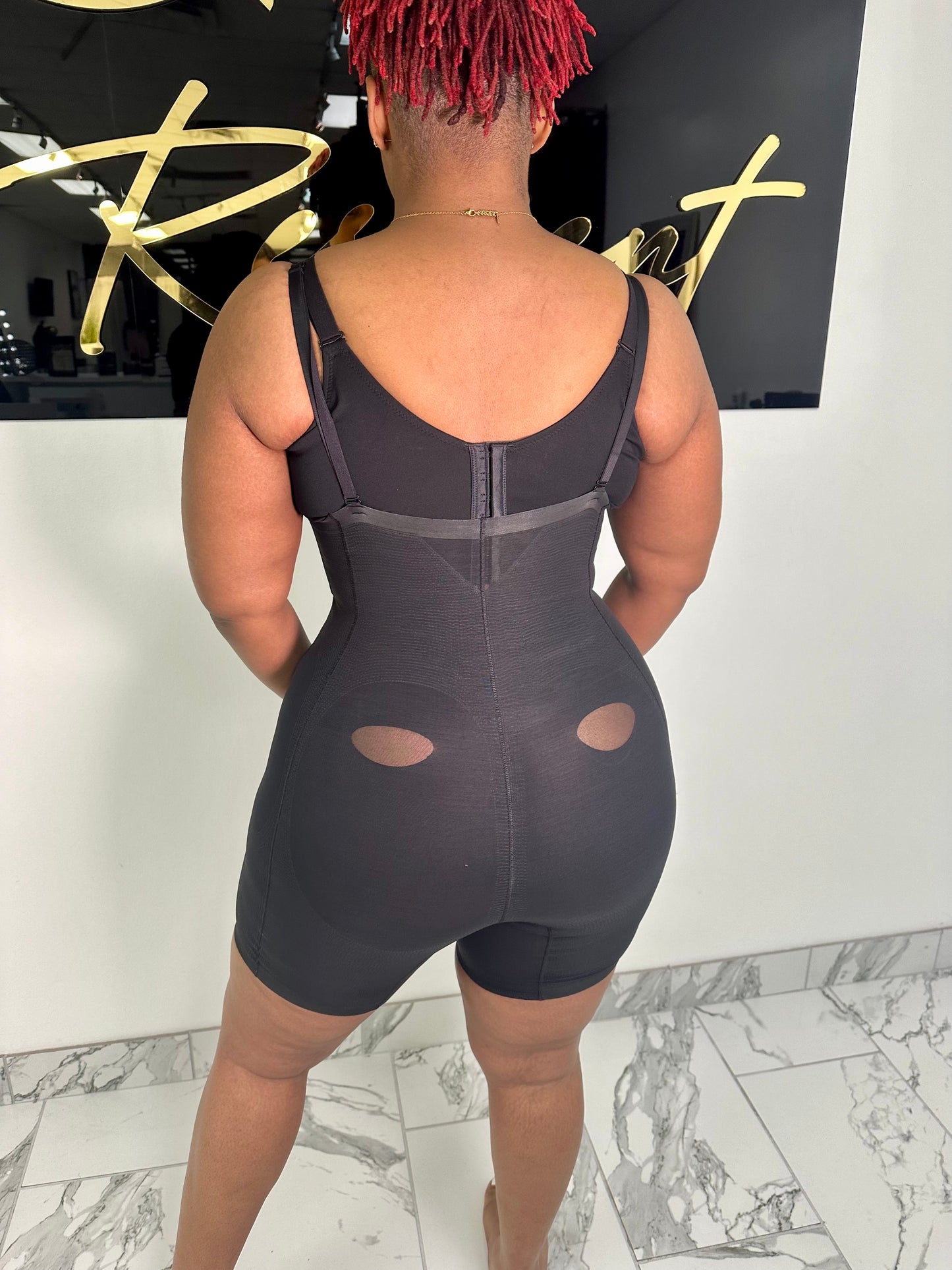 Seamless Removable strap Shaper with hip and butt padding